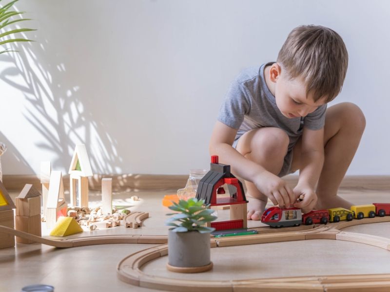 Early Signs of Autism in Toddlers: What Houston Parents Should Look For